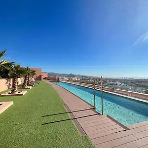 Apartamento Sky Garden & Seasonal Pool Views By Ele, Málaga